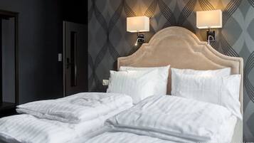 City Double Room, 1 Queen Bed | Egyptian cotton sheets, premium bedding, Tempur-Pedic beds