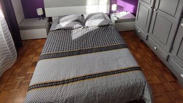 1 bedroom, iron/ironing board, free WiFi, bed sheets