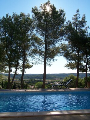 Outdoor pool - Independent apartment in Languedoc villa with panoramic views (Combaillaux)