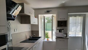 茶具/咖啡用具、冰箱、微波炉、烤箱