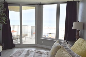 Interior - Shores Club 201-Owner Managed-Pool-Available 7/11-18; 8/29-9/5; 9/19-26; 10/3-10 (Daytona Beach Shores)