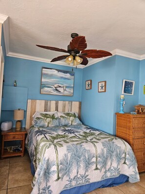 1 bedroom, iron/ironing board, free WiFi, bed sheets - BEACHFRONT COMPLEX! ONLY STEPS TO THE OCEAN Full Kitchen Free parking (Pompano Beach)