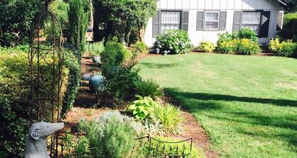 Tanglewood Farm B & B - Tally Ho Suite 1 BR / 1BA Yksityinen huoneisto Horse Farm