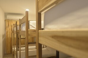 Shared Dormitory, Mixed Dorm
