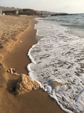 在海滩、海滩按摩、间海滩酒吧
