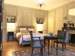1 chambre, décoration personnalisée, ameublement personnalisé