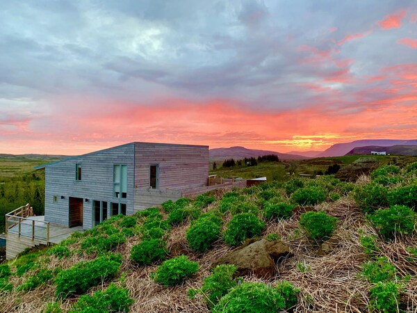 Designers Villa Near Alafoss Waterfall - Iceland