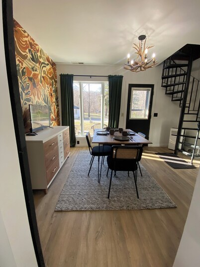 Creekside Cabin Getaway