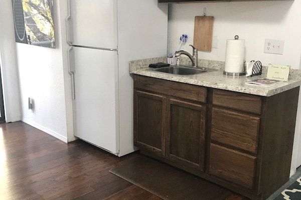 Frigorífic, microones, forn i placa de cuina