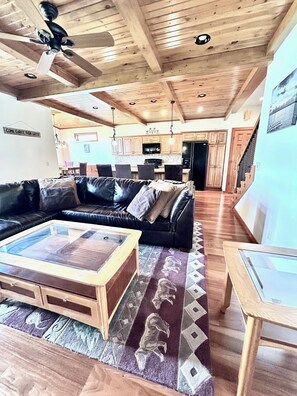 Smart TV, fireplace, DVD player