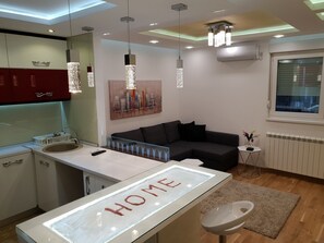 Interior - Belgrade Sunshine Apartment (Belgrade)