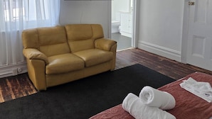 Studiosuite – comfort | Strykejern/-brett, wi-fi (inkludert) og sengetøy