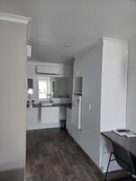 Premium Room, 1 Queen Bed | Iron/ironing board, free WiFi, bed sheets