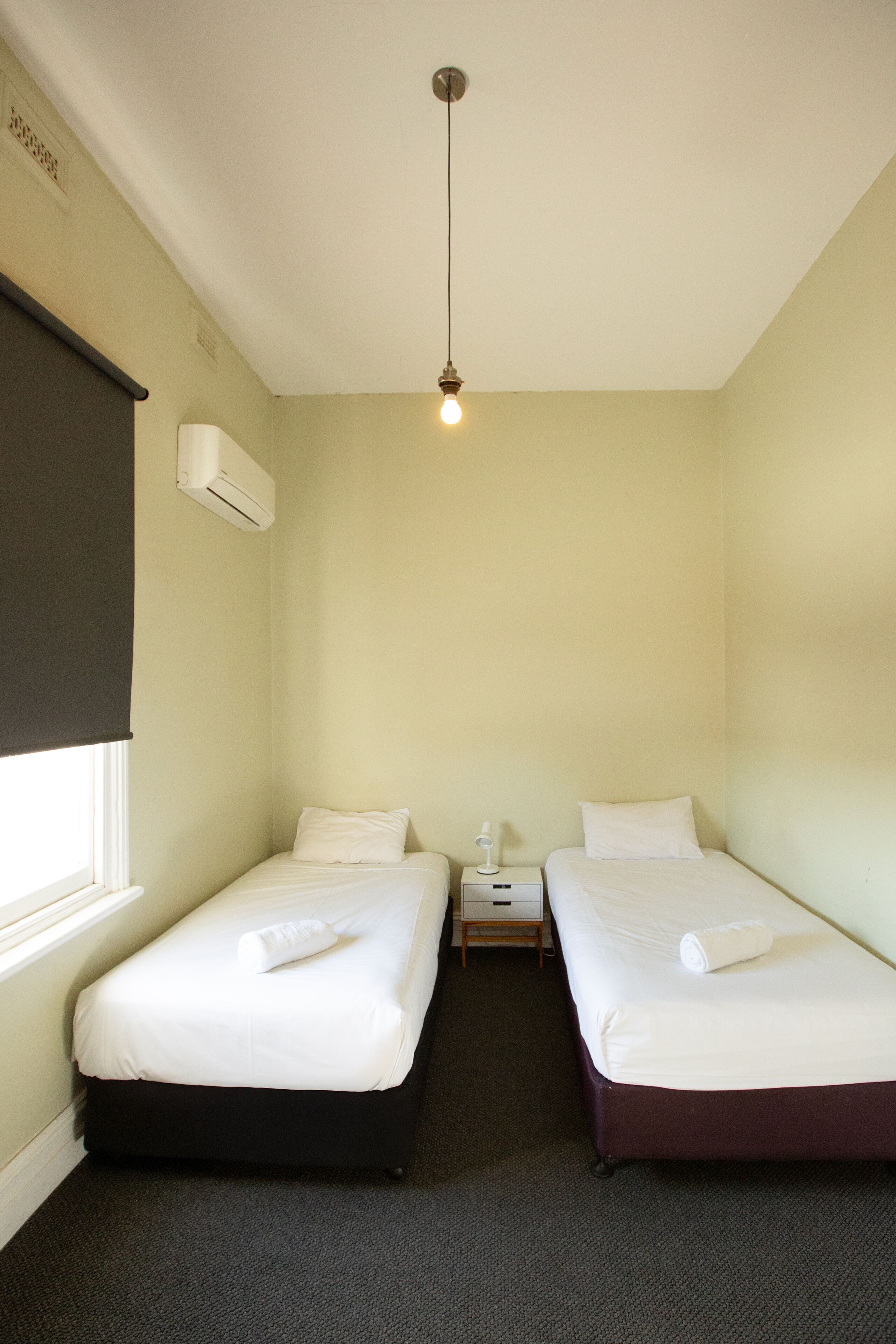 标准房 | 熨斗/熨衣板、免费 WiFi、床单