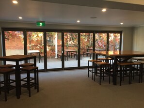 Bar (in der Unterkunft)