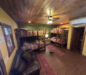 1 غرفة نوم وواي فاي مجانًا وملاءات أسرّة