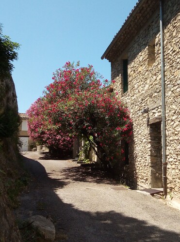 Medieval charm and soaring vistas in the heart of Provence: what's not to love?