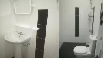 Dobbeltværelse - 1 queensize-seng - ryger - privat badeværelse | Badeværelse | Bruser, brusehoved med spredningseffekt, designertoiletartikler