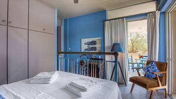 Villa, 3 Bedrooms | 3 bedrooms, in-room safe, desk, soundproofing