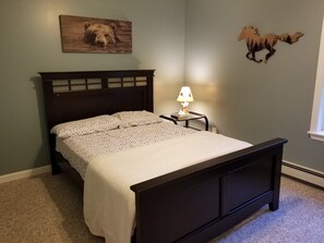 3 bedrooms, iron/ironing board, free WiFi, bed sheets