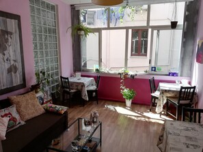 Khu tiếp khách ở sảnh