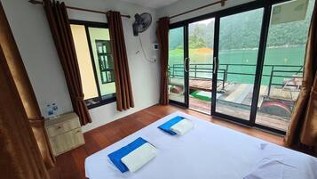 Standard Room | Bed sheets