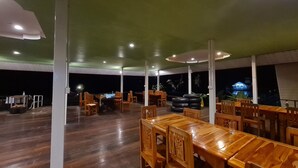 Breakfast, lunch and dinner served - Khaosok eco raft (Ban Ta Khun)
