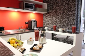 Desayuno buffet incluido todos los días 