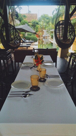 Family dining - Montra Samui (Koh Samui)