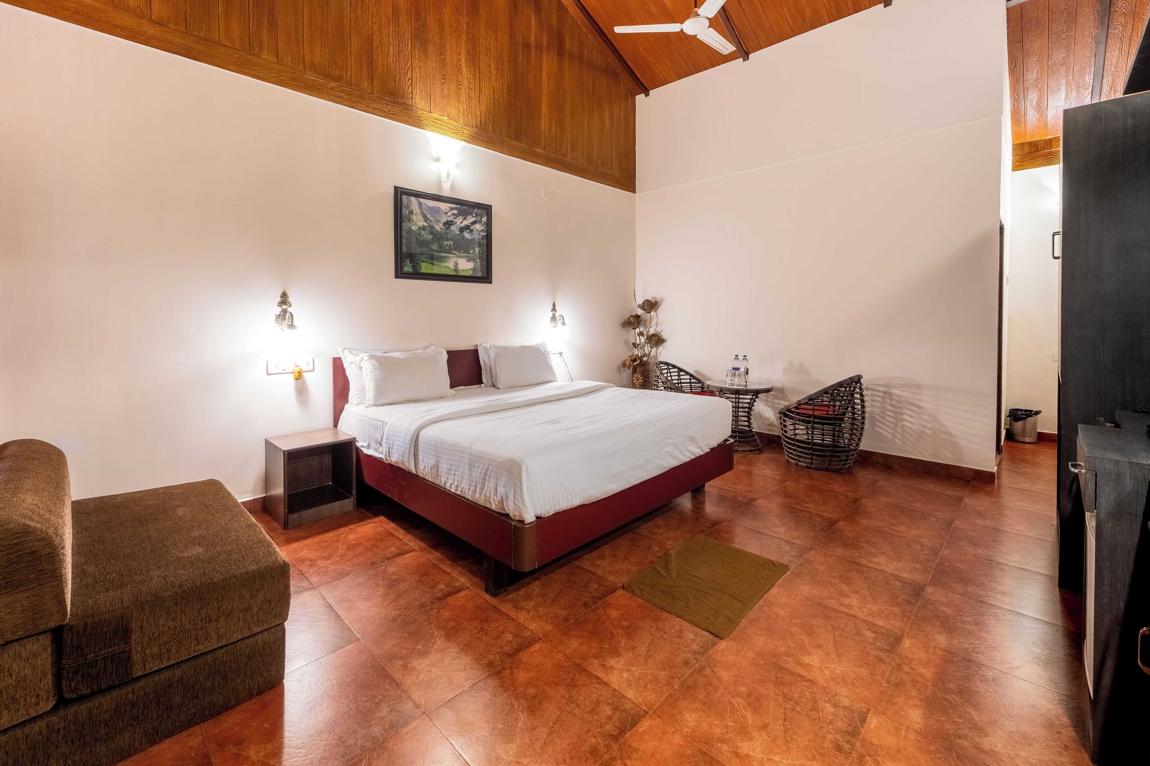 غرفة تنفيذية | أسرّة مجانية قابلة للطي وملاءات أسرّة