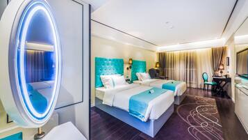 Premium bedding, down duvets, desk, blackout curtains