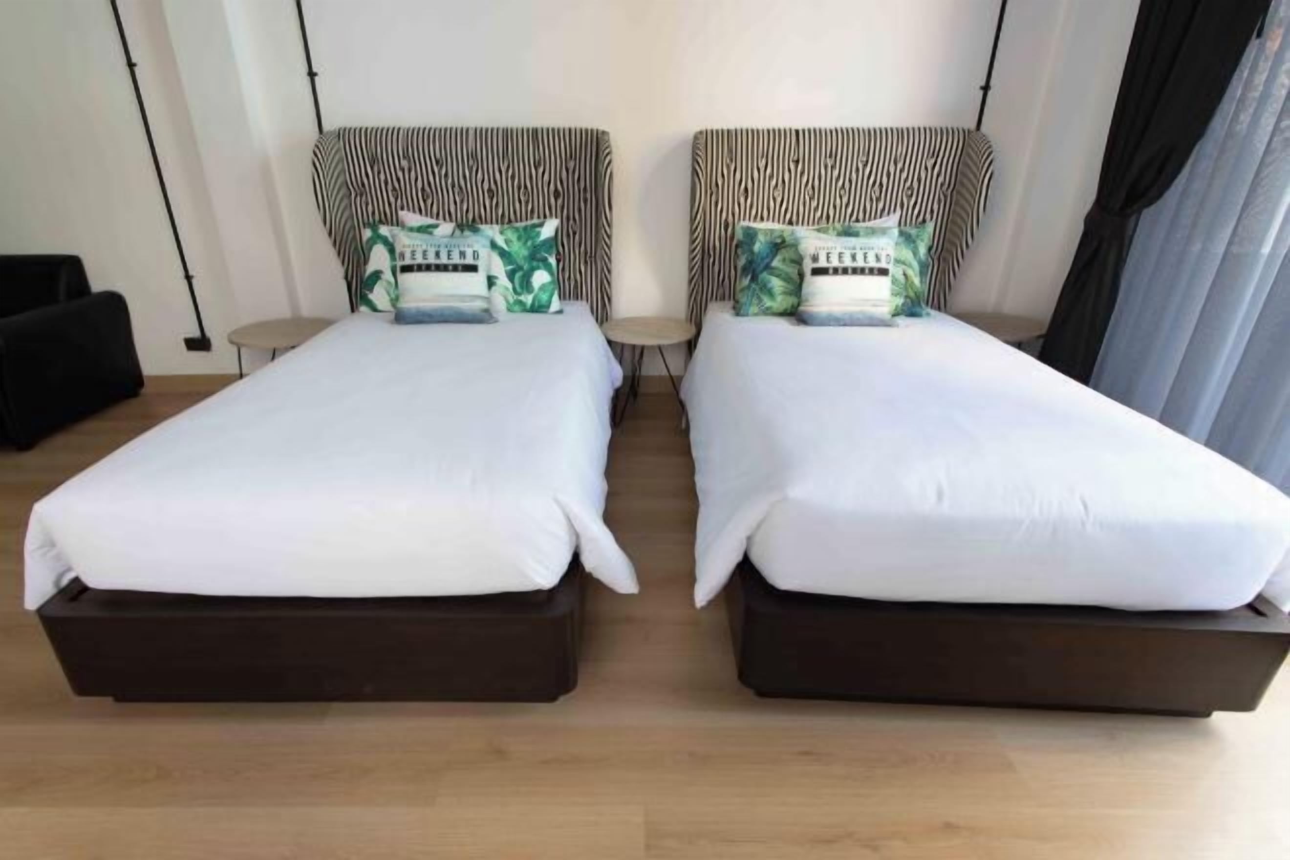 書桌、手提電腦工作空間、遮光窗簾/窗簾、免費 Wi-Fi