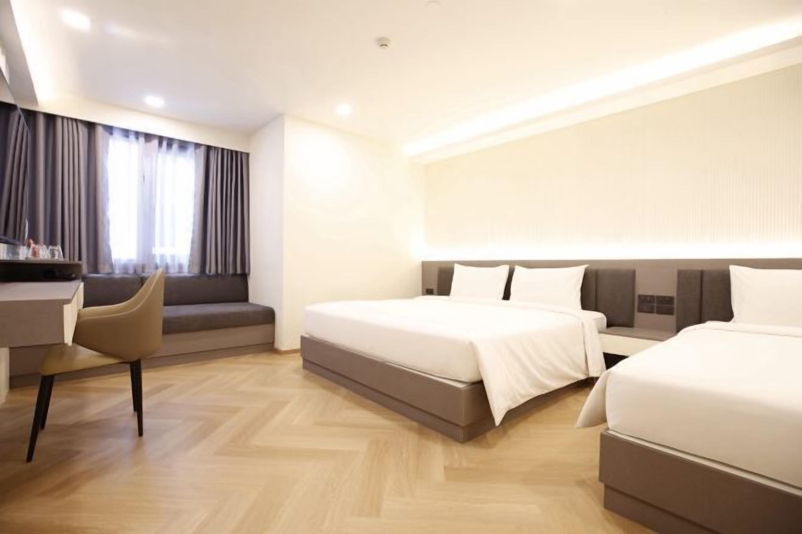 Desk, laptop workspace, blackout drapes, free WiFi