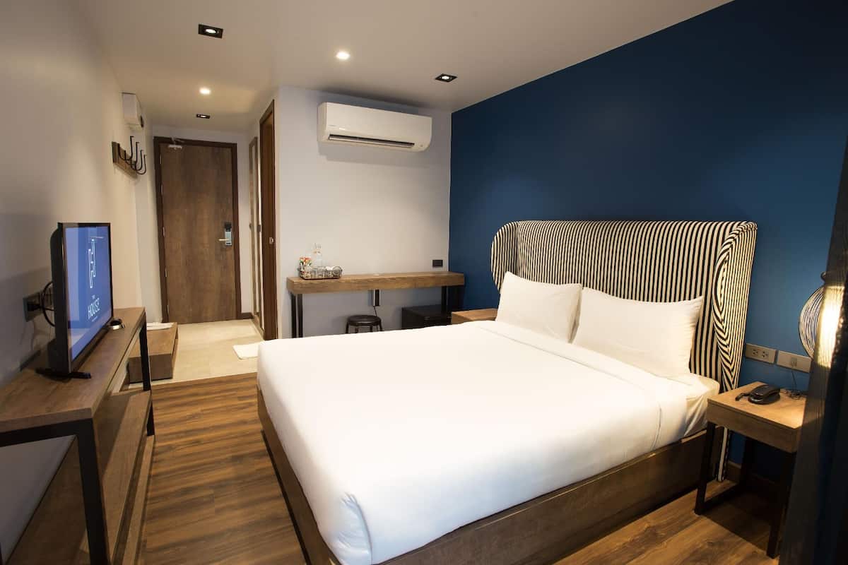 Skrivebord, arbejdsområde til bærbare computere, mørklægningsgardiner