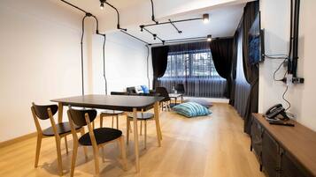 32-Zoll-Flachbildfernseher mit Kabelempfang, Fernseher