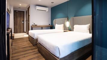 Superior Twin Room, Balcony, City View | Desk, laptop workspace, blackout curtains, free WiFi