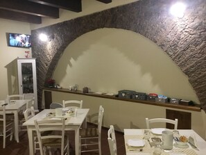 Free daily continental breakfast  - B&B Nonna Maria (Lamezia Terme)