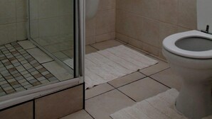 Nhà dành cho gia đình, nhiều giường, không hút thuốc | Phòng tắm