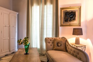 In-room safe, individually decorated, individually furnished, desk