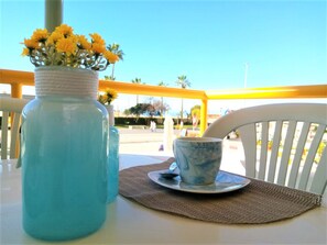 Unclassified image, 4 of 31, button