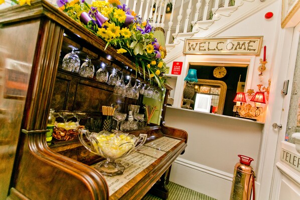 Interior entrance - The Rosebery Boutique Hotel (Newcastle-upon-Tyne)