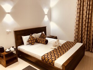 Habitación doble Deluxe | Tabla de planchar con plancha y wifi gratis 