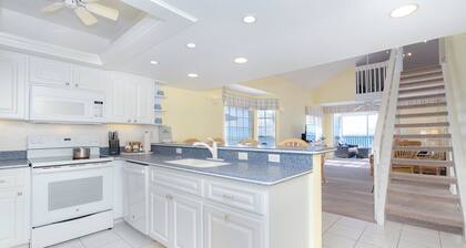 Comfortable villa with unobstructed view of the Gulf on Resort, C2424B