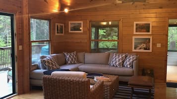 Smart TV, mesa de pingue-pongue