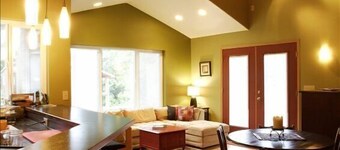 Large group(walking distance to Alyeska Resort)