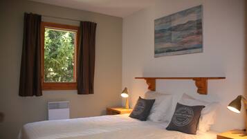 6 bedrooms, travel crib, free WiFi