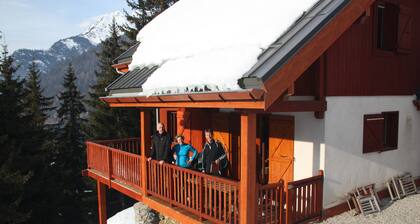 Chalet Bellevenoz - spacieux chalet pour 12, calme et à 100 m du télésiÚge