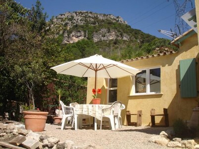 SMALL HOUSE BETWEEN SEA AND MOUNTAIN