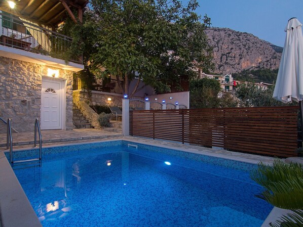 Outdoor pool, a heated pool