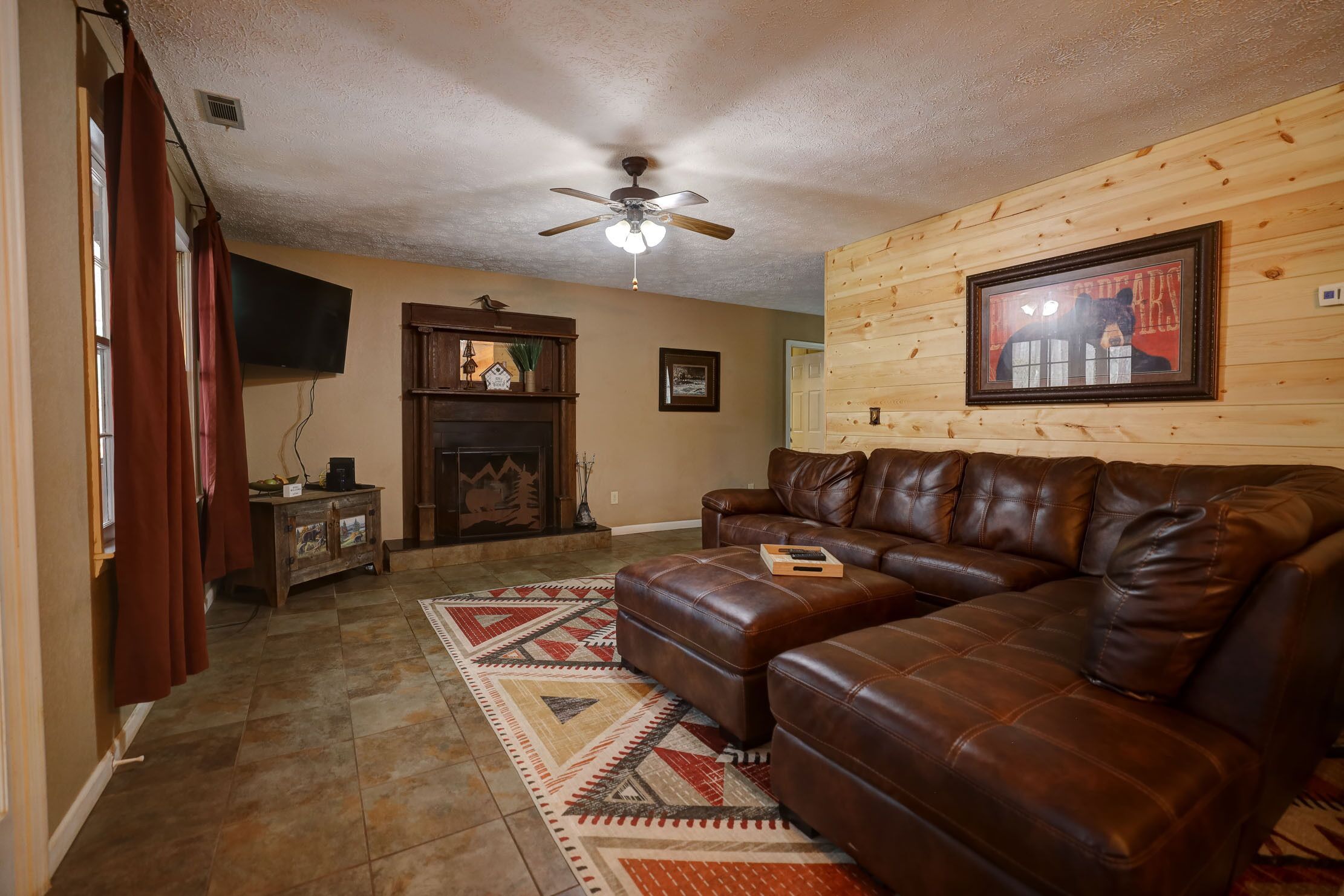 TV, lareira, pebolim